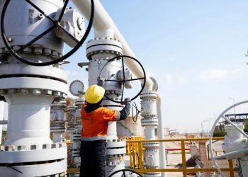 Iraq:Di dergehên Sûriye Tirkiyê rojane 650 hezar bermîlên petrolê der dikin