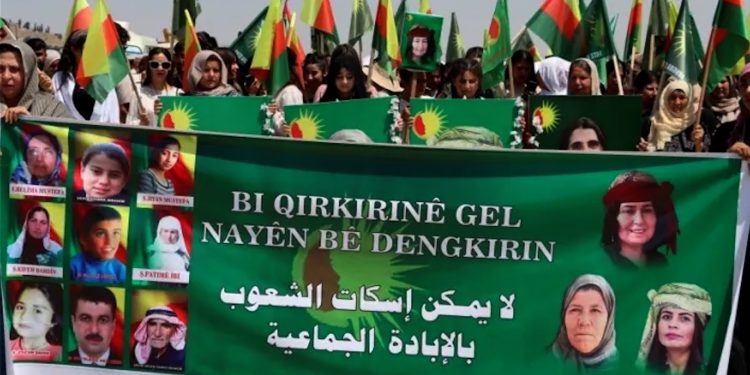 Gelê Kobanê ji bo bîranîna komkujiyên Helincê û Kobanê meşiyan