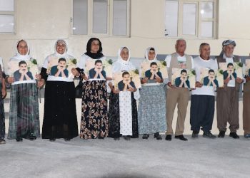 Çalakiya Nobetê ya li Mexmûrê ji bo azadiya fîzîkî ya Rêber Apo didome