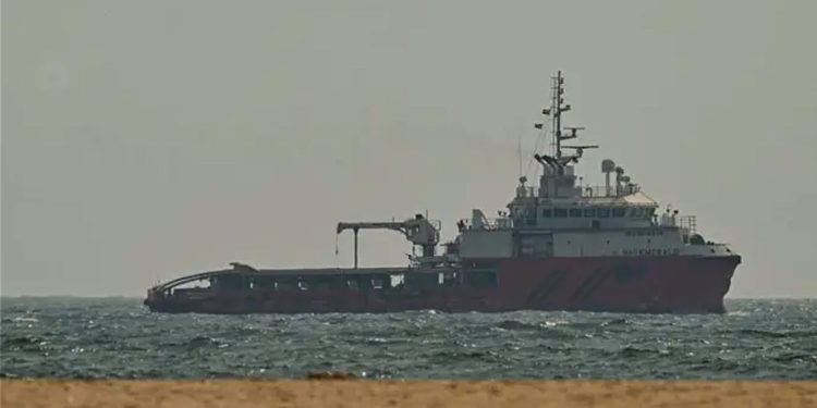 Amerîka li ser tengava Hurmuzê mercan li ser Îranê ferz dike