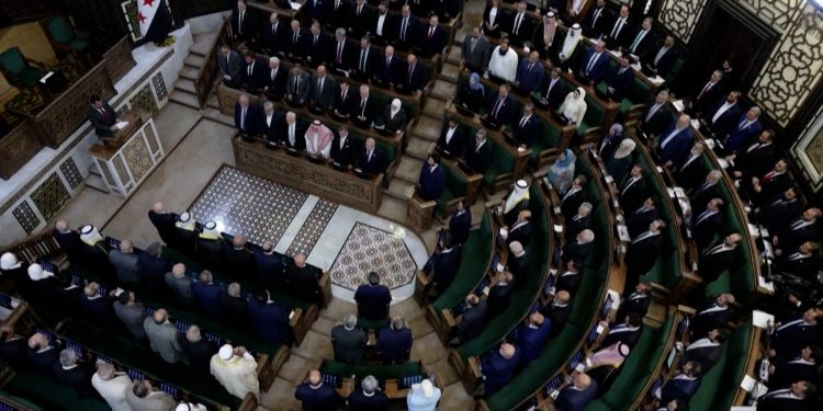 Abdulkerîm Omer rexne li civîna yekem a parlamentoya Sûriyê girt