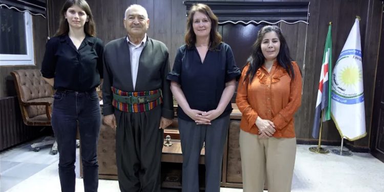 Şandeyek Amerîkayî serdana Kobanê kir