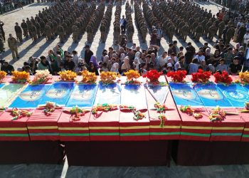 Bi merasîmekê cenazêyên 18 Şehîdan ji Minbicê veguhestin Kobanê