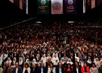 DEM Partiyê pêvajoya guherîn û veguherînê da destpêkirin