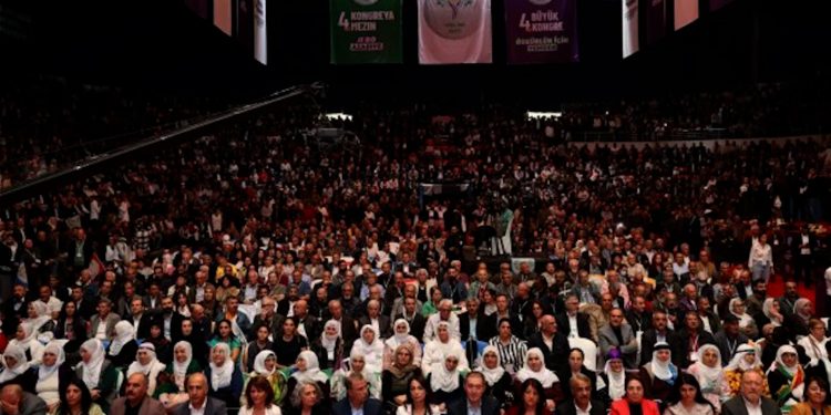 DEM Partiyê pêvajoya guherîn û veguherînê da destpêkirin
