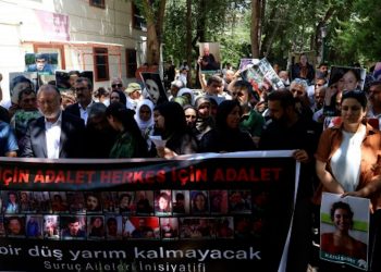 11 sal ji komkujiya Pîrsûsê: Soza domandina rêya 33 rêwiyan hat dayîn