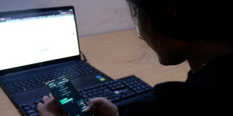 Rêya herî baş a rûbirûbûna tewanên elektronîk xweparastin e