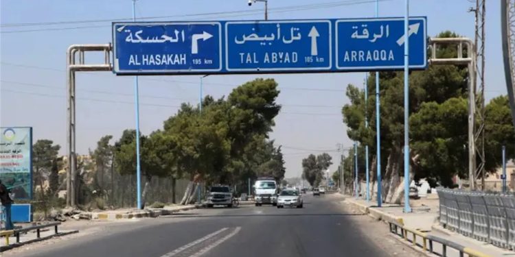 Li ser rêya Reqa-Hesekê 10 ciwanên Kurd hatin girtin
