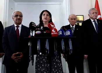 Şandeya Îmralî ya DEM Partî bi serokê MHP’ê Bahçelî re civiya