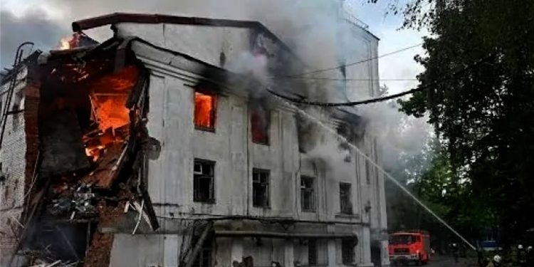 Di êrişên Rûsya yên li ser Ukranyayê de 10 kes hatin kuştin