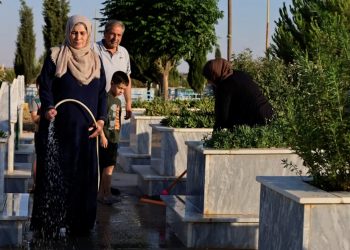 Bi çalakiyeke hevbeş goristana Şehîd Dijwar li Hesekê hat pak kirin